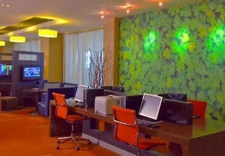 Courtyard By Marriott New York Laguardia Airport-2