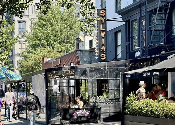 Vacation rental: Nyc Townhouse Apartment