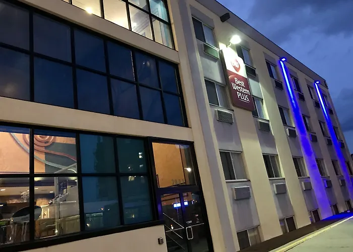 Golf hotel: Best Western Plus Brooklyn Bay Hotel